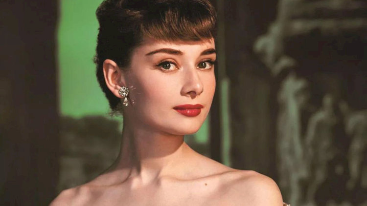 18+ diễn viên nữ đẹp nhất Hollywood 2025, đâu là cái tên nổi bật nhất?