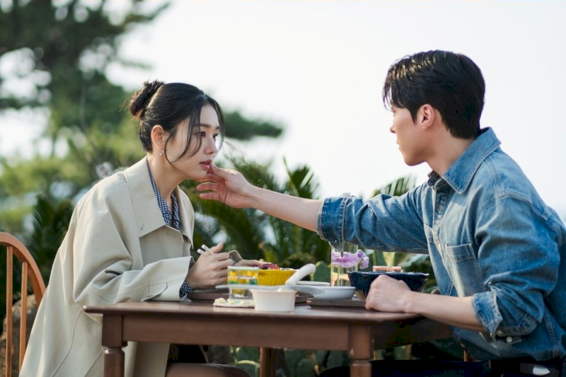 Phim Dynamite Kiss tập 12: Da Rim bị lộ tẩy chuyện kết hôn liệu Ji Hyeok sẽ làm gì để bảo vệ người yêu