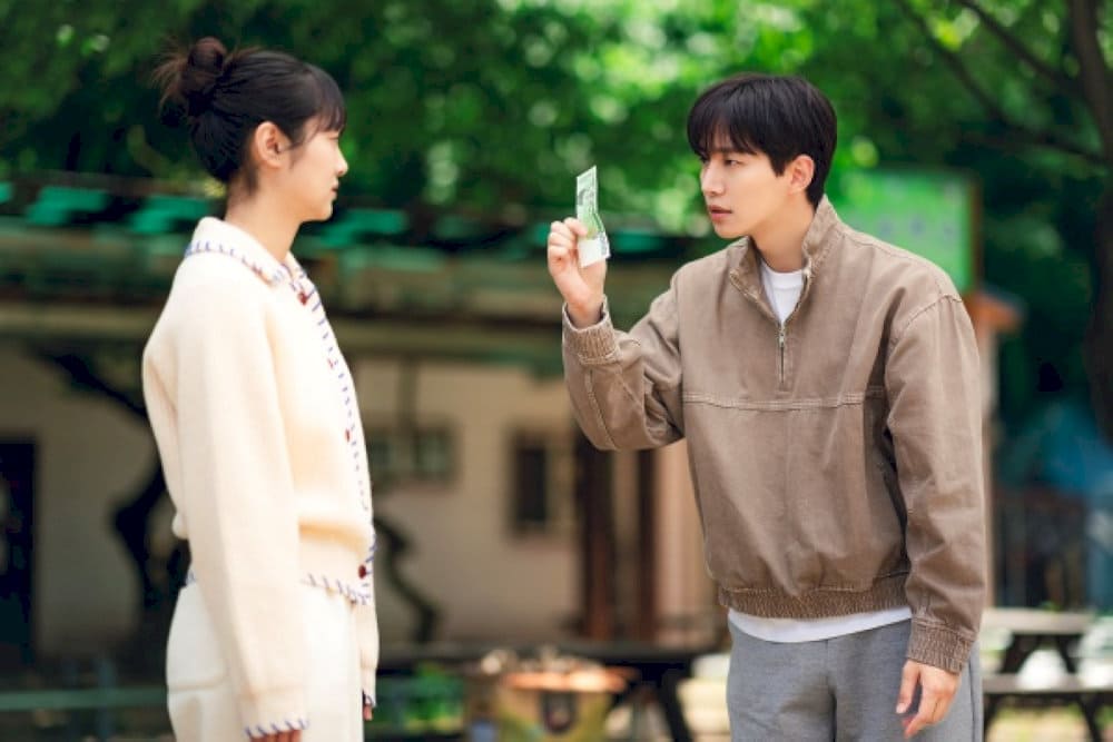 Phim Cashero tập 2: Luật sư Byeon Ho In (Kim Byung Chul) chiêu mộ siêu anh hùng "nghèo" Lee Jun Ho