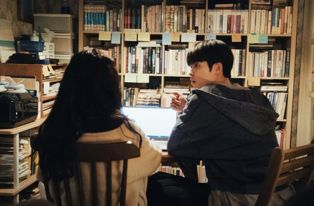 Phim Truyền Hình Love Me (2025): Bí mật của nữ bác sĩ cô đơn