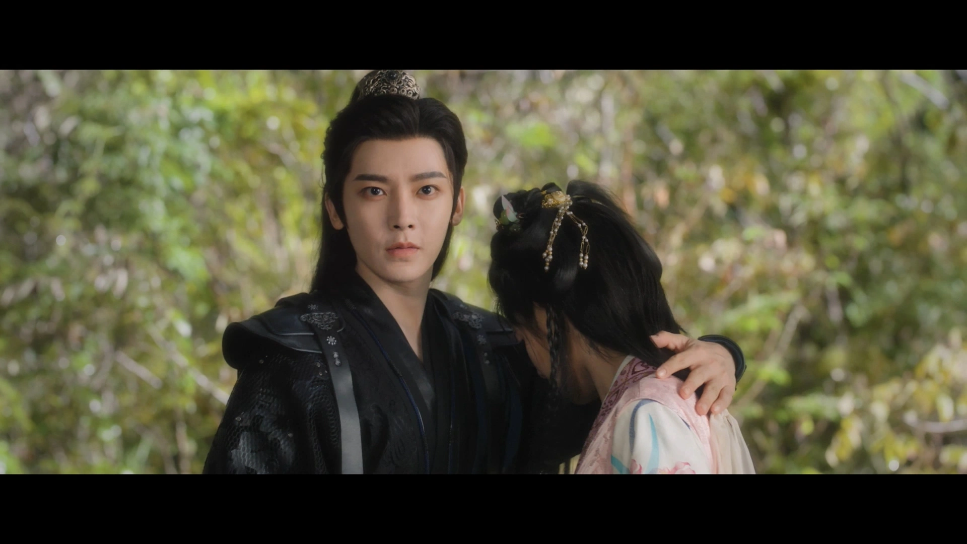 Review Tước Cốt (Key to the Phoenix Heart) tập 15–16: Ân oán hai gia tộc bùng nổ, Gia Ngư liều mạng cứu Tiêu Vô Y