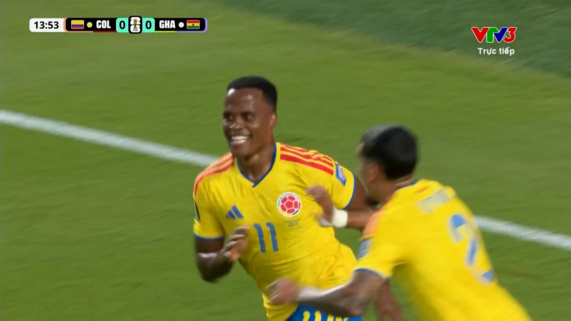 Arias băng vào dứt điểm mở tỉ số cho Colombia