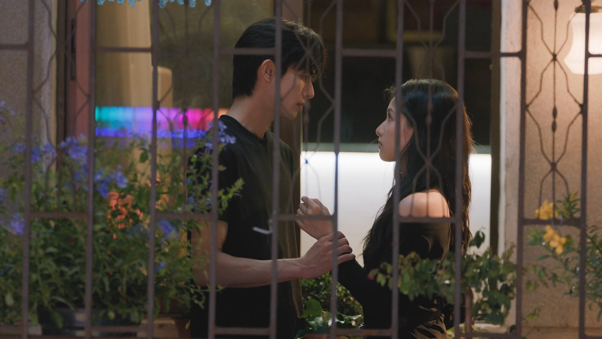 Review Chó Hoang Và Xương (Love For You) tập 29–30: Trần Dị – Miêu Tĩnh tìm ra đường dây buôn lậu của Trương Tân