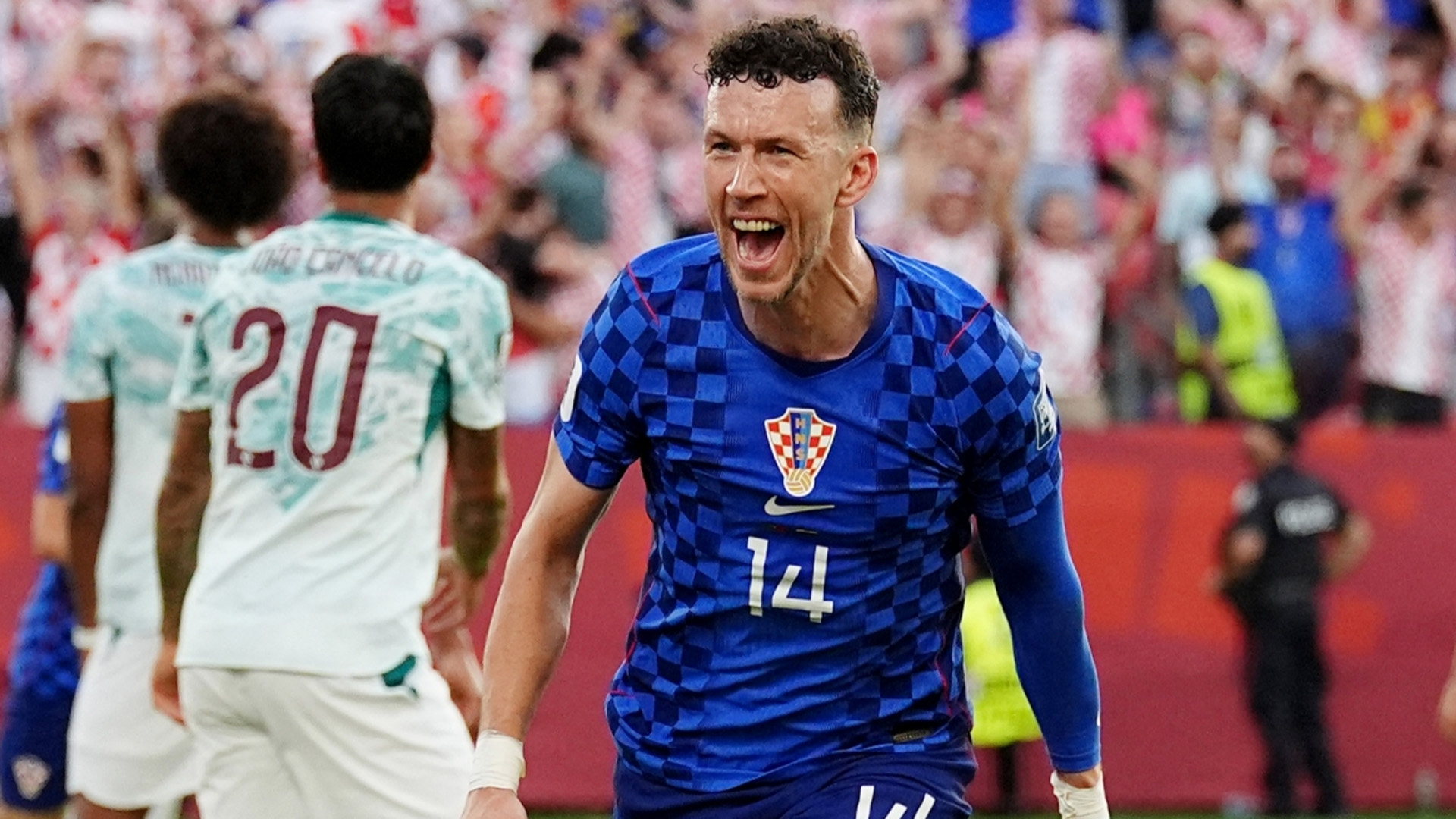 Ivan Perisic tận dụng cơ hội đưa Croatia dẫn trước