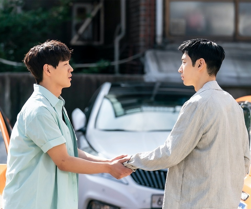 Ẩn Danh 3 (Taxi Driver 3) tập 1: Thầy Hwang trở lại và vụ án học sinh mất tích bí ẩn